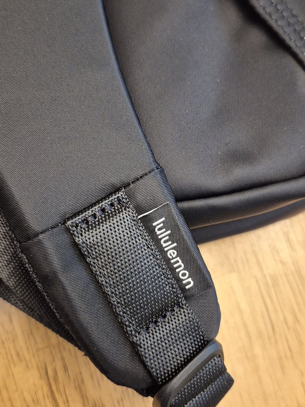 lululemon athletica Men’s Black Everyday Backpack - Picture 3 of 8